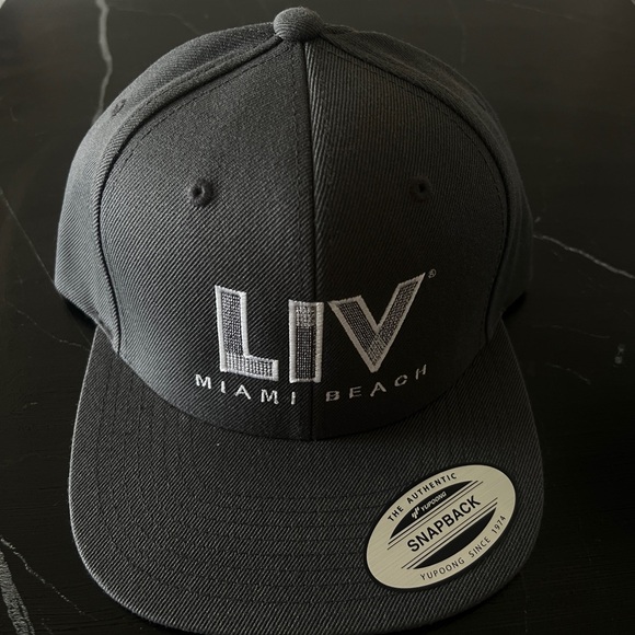 Miami Beach Black Snapback Cap